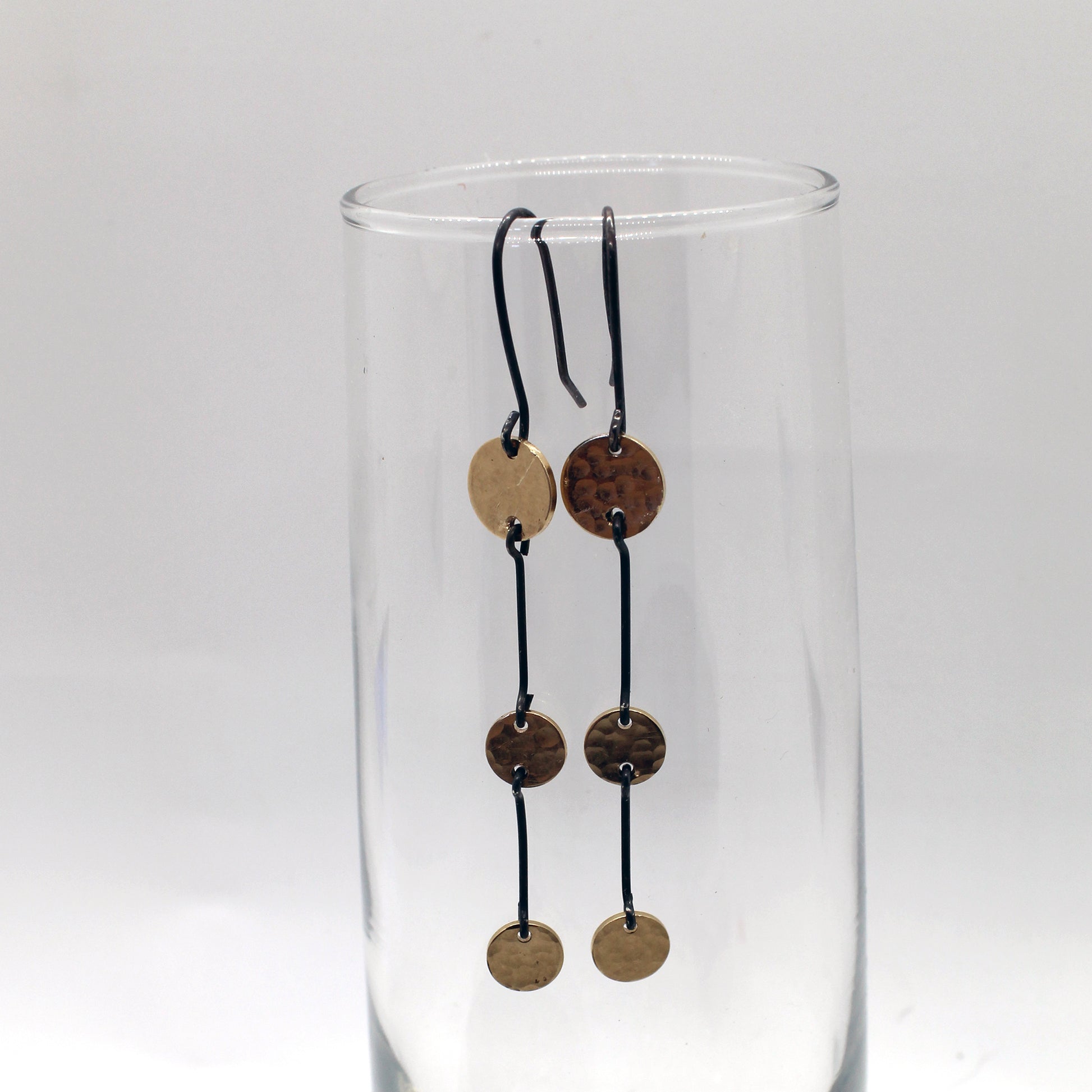 Tres Dark Link Disk Earrings image 2