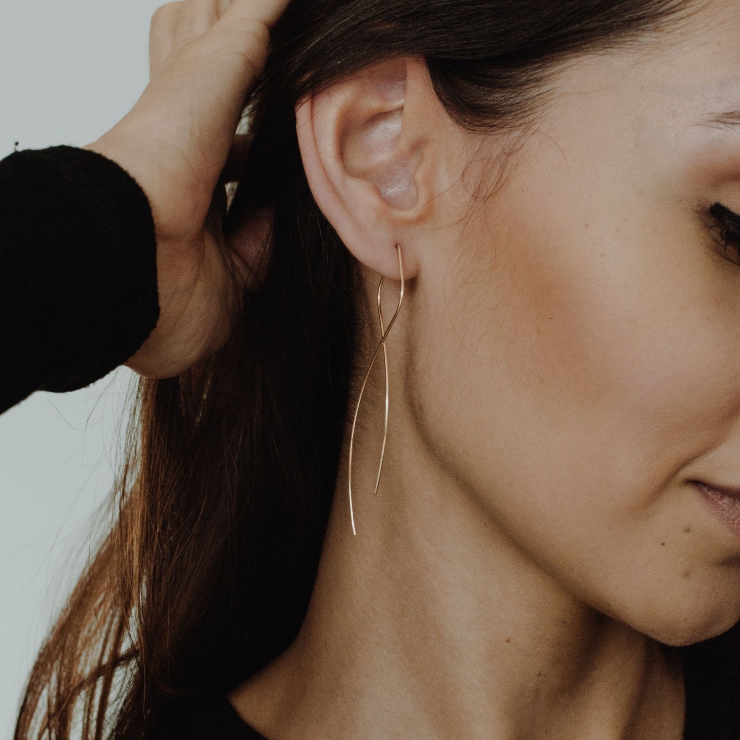 Figure Eight Threader Earrings image 2