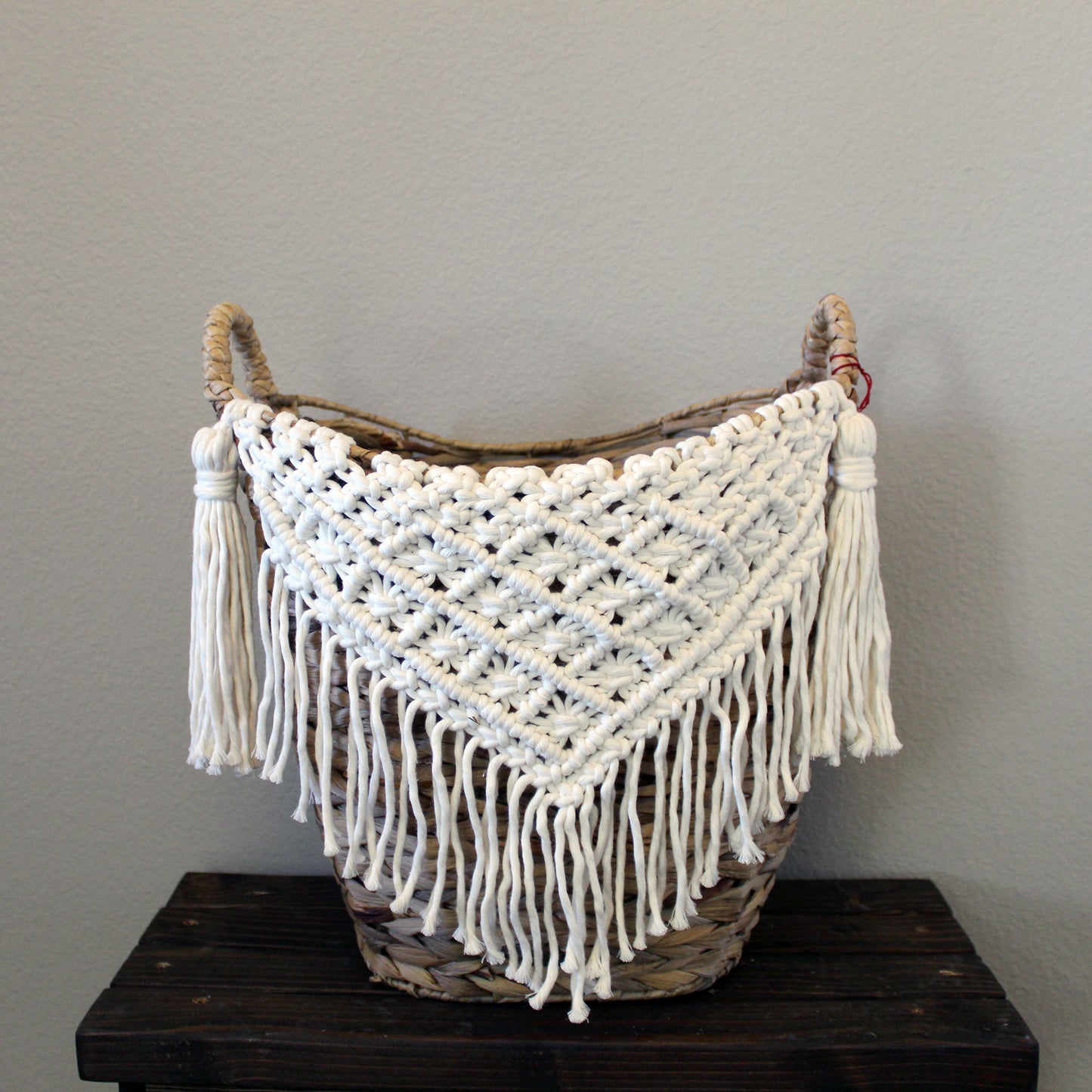 Forget Me Knots Macrame Diamond V Wicker Basket image 2