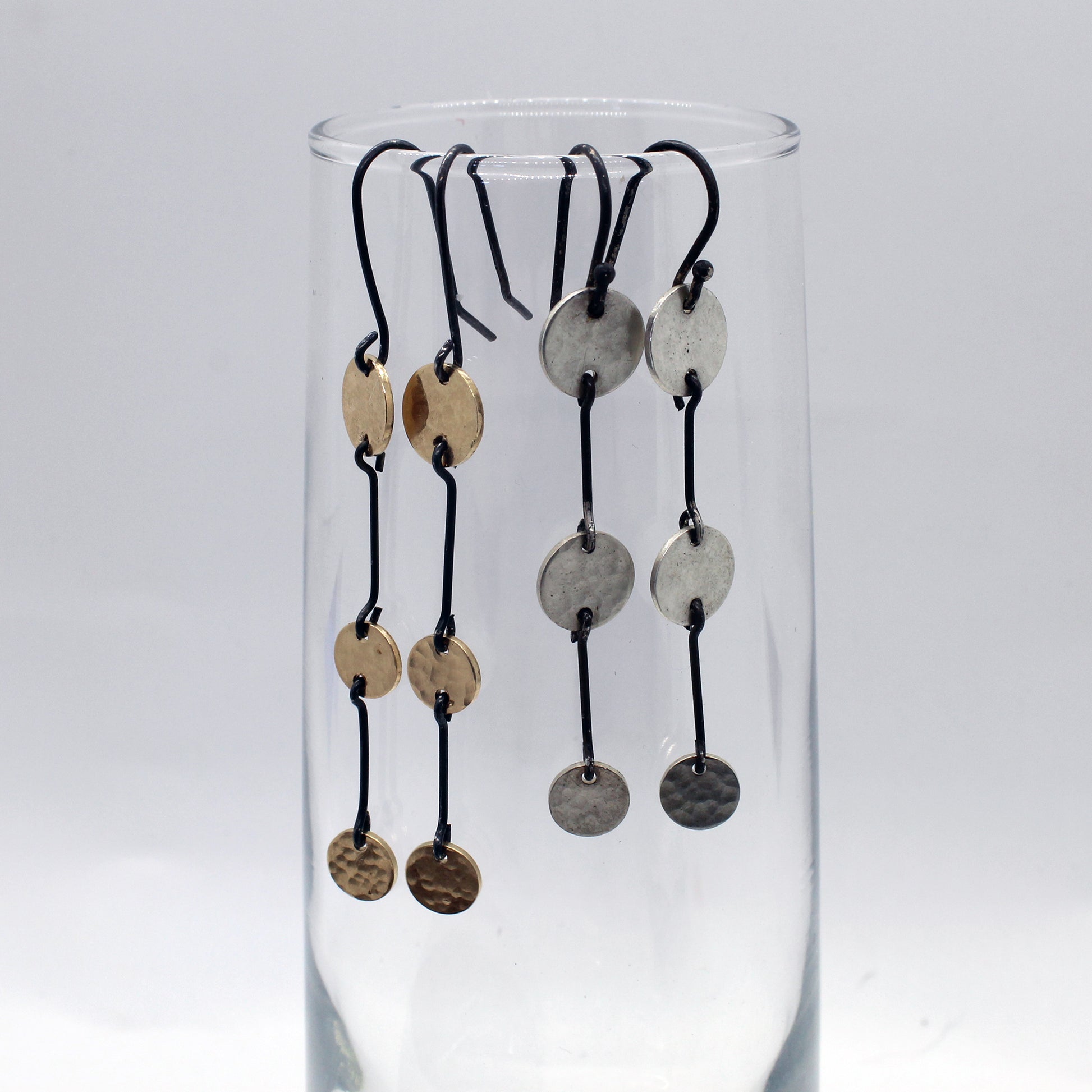 Tres Dark Link Disk Earrings image 0