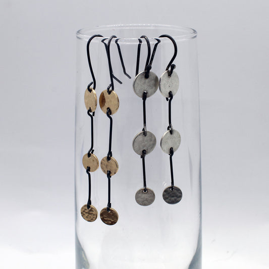 Tres Dark Link Disk Earrings image 0