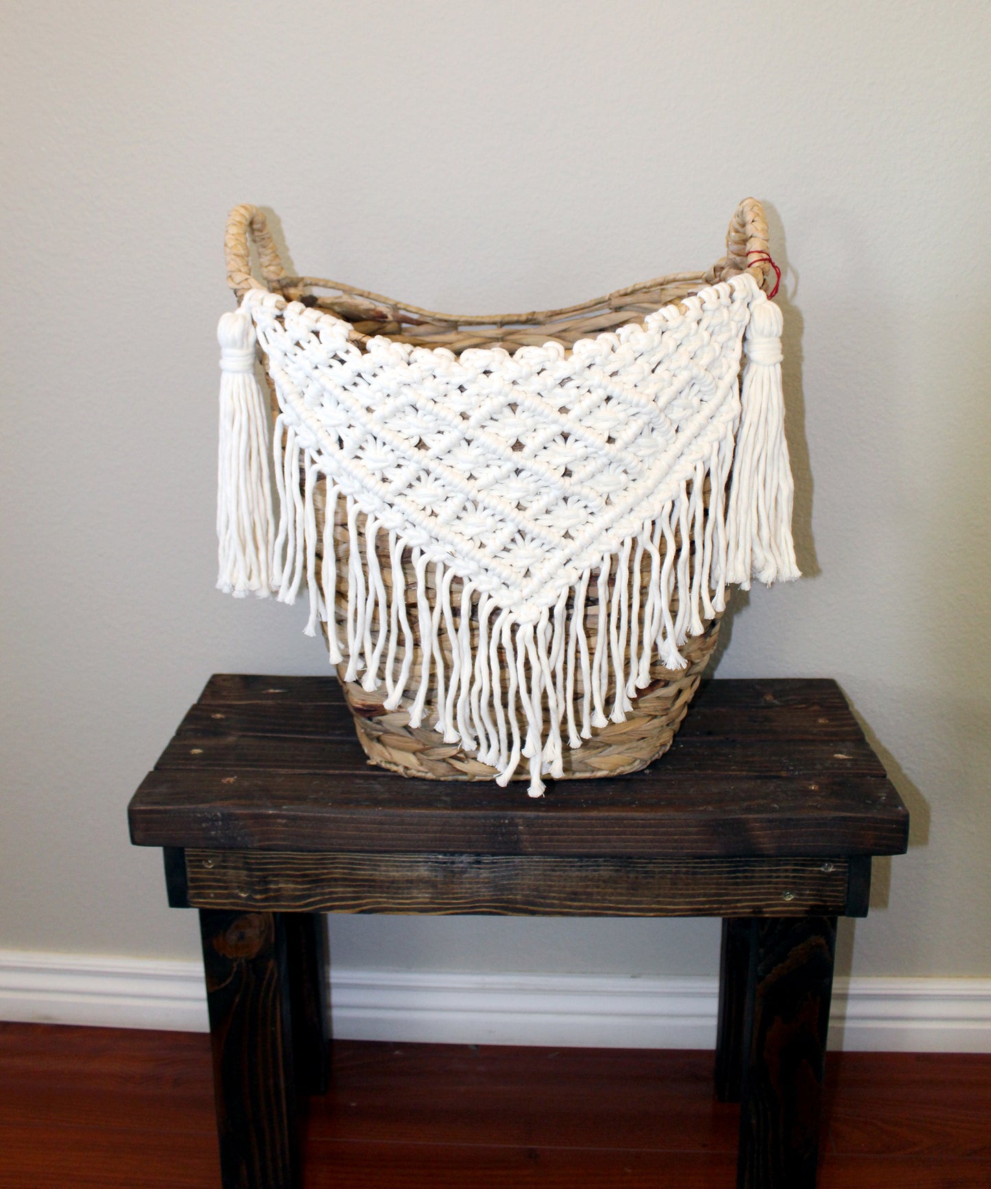 Forget Me Knots Macrame Diamond V Wicker Basket image 1
