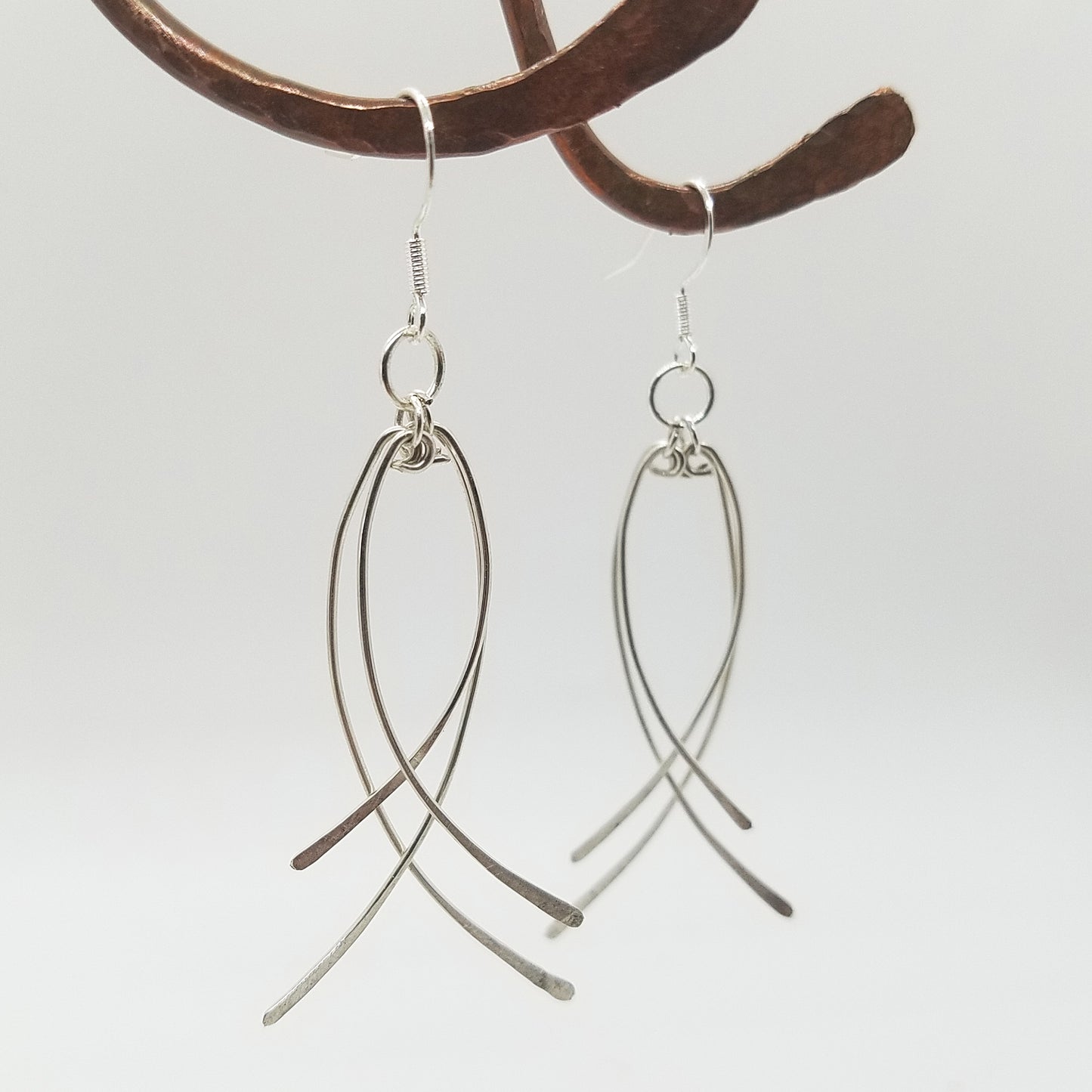 Andi Small Dancing Dangle Fish image 2